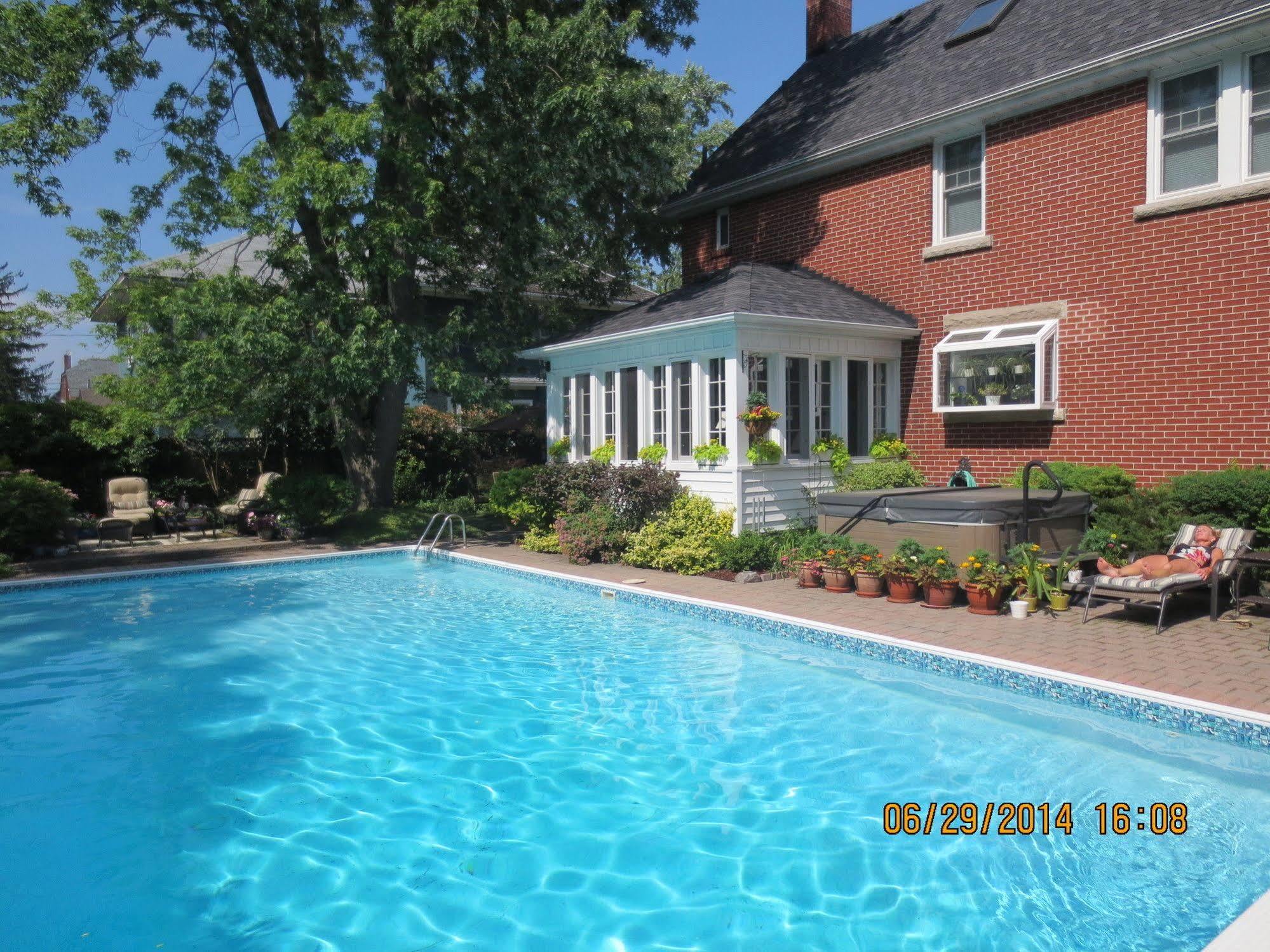 Robinsong Bed and Breakfast Thorold Exterior foto
