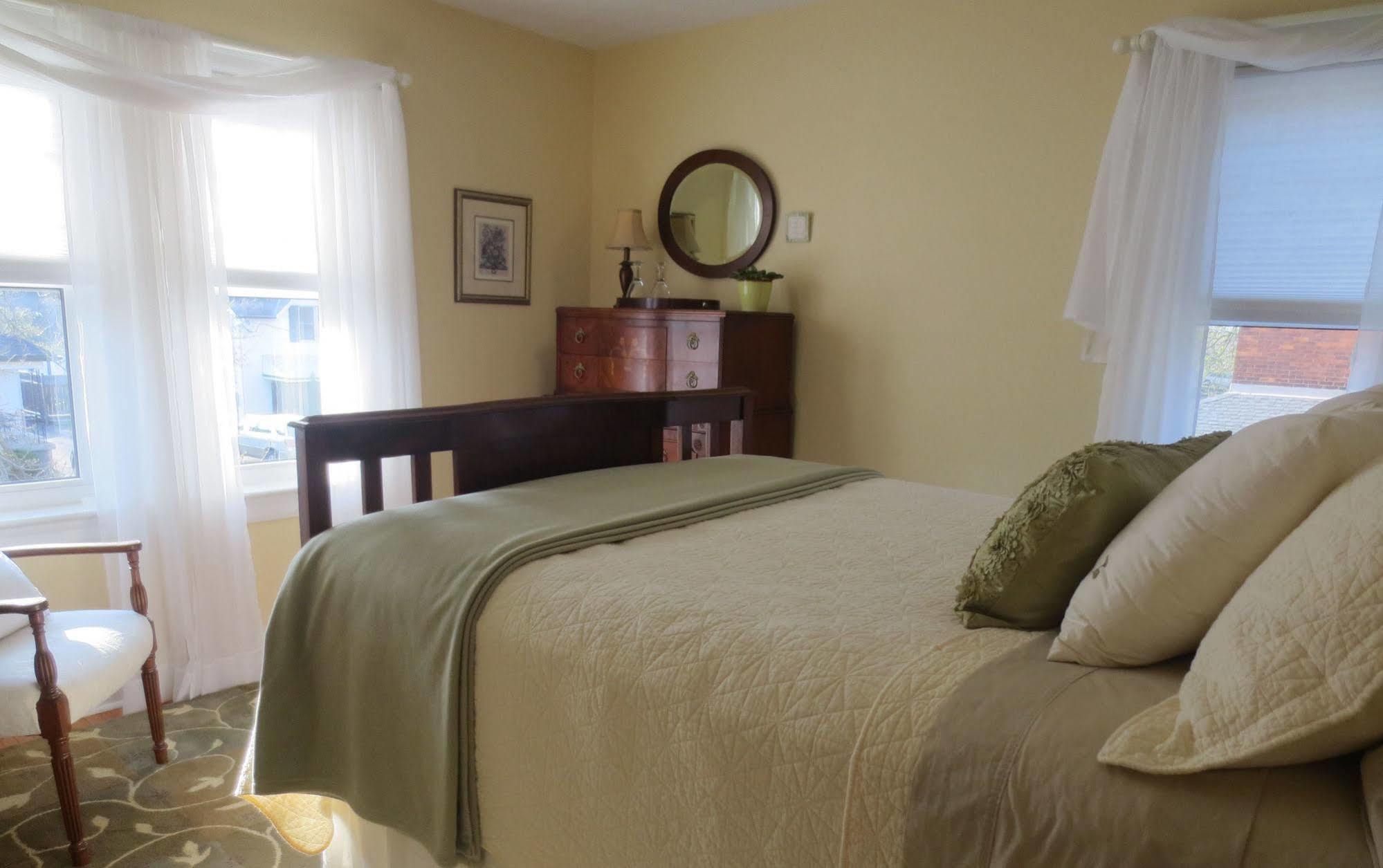 Robinsong Bed and Breakfast Thorold Exterior foto